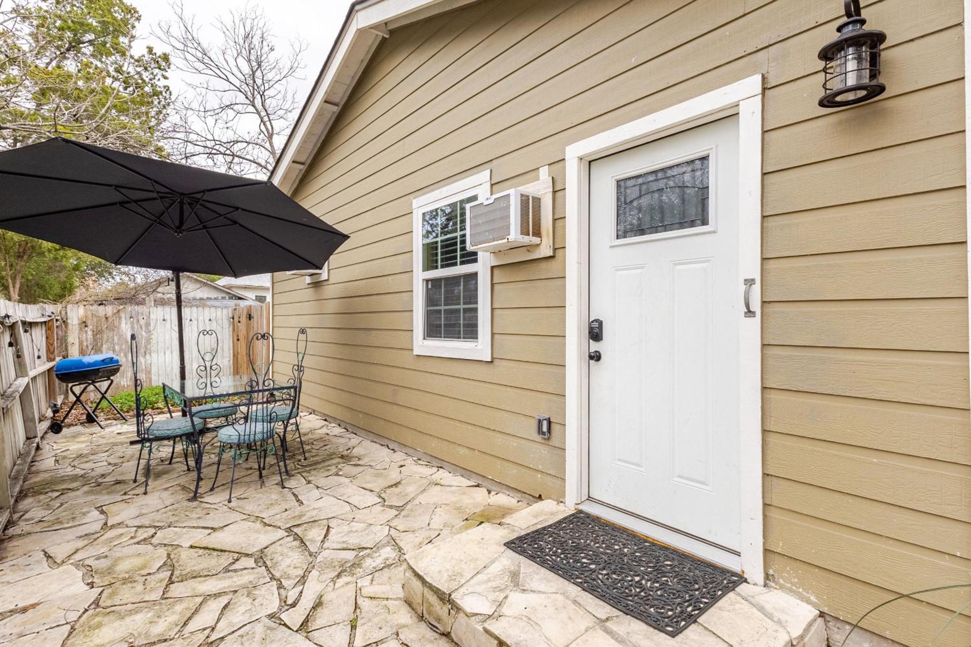 Elm Street Cottage Seguin Luaran gambar